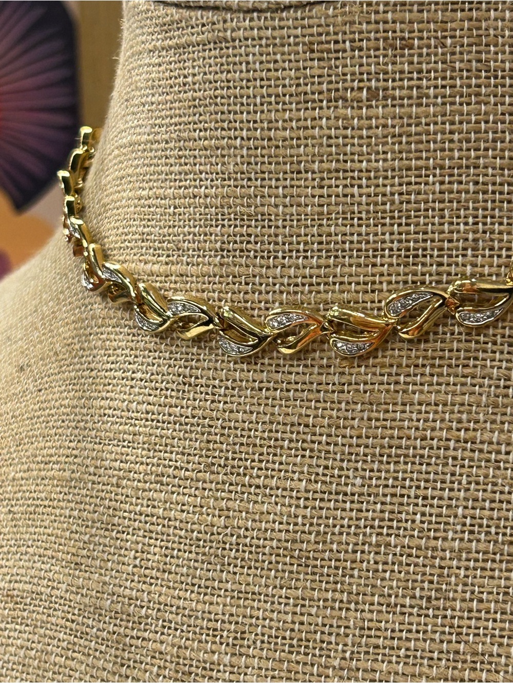D’Orlan vintage 22k gold plated leaf motif rhinestone necklace 17”
